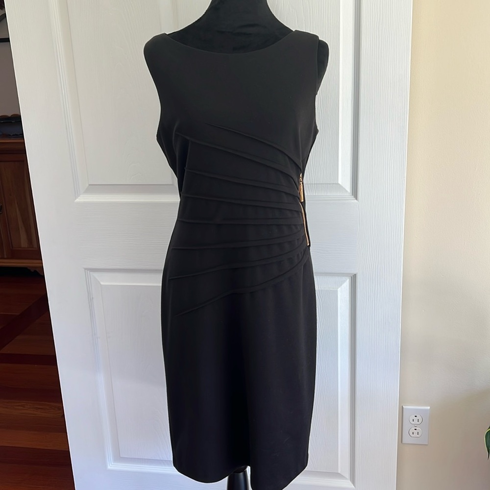 Ivanka Trump Women Black Formal  Dress With Beatiful Gold Zipper Size 10
